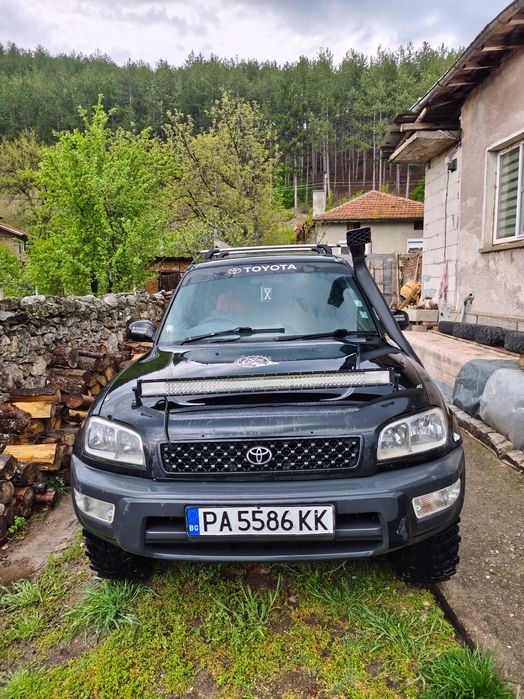 Toyota Raw 4 2.0