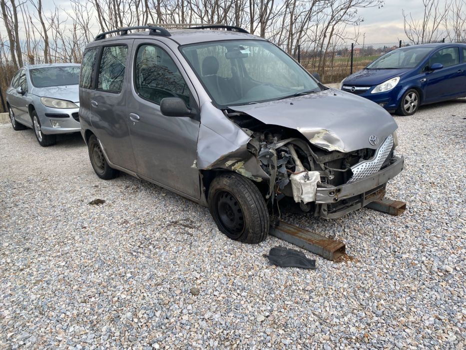 Тойота ярис версо 1.4 d4d на части