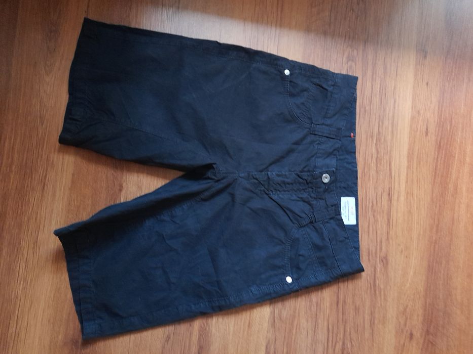 BOSS тениска и панталонки S- M размер.