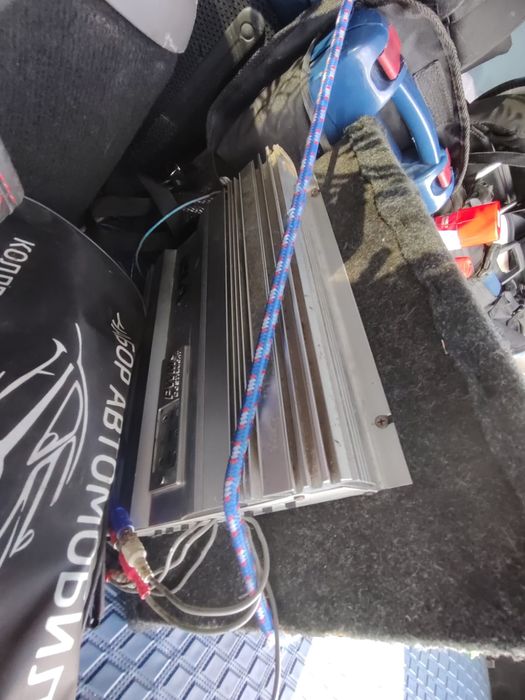 Сабвуфер автомобильный