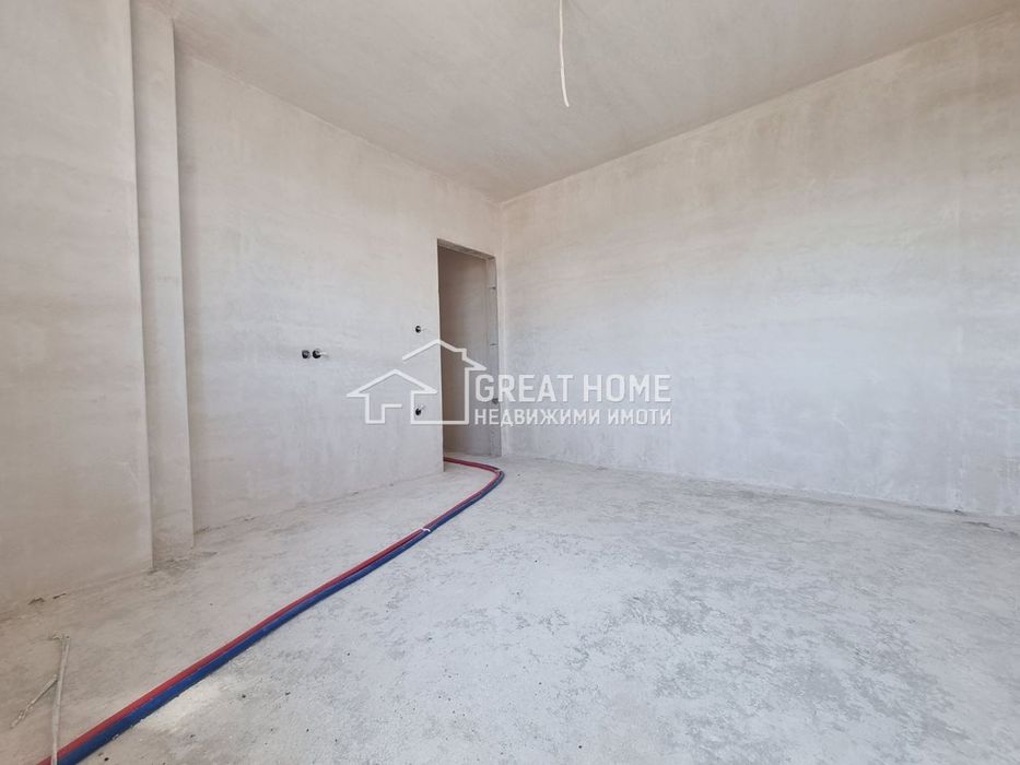 Пaзара  ! Тристаен ! Южен  !