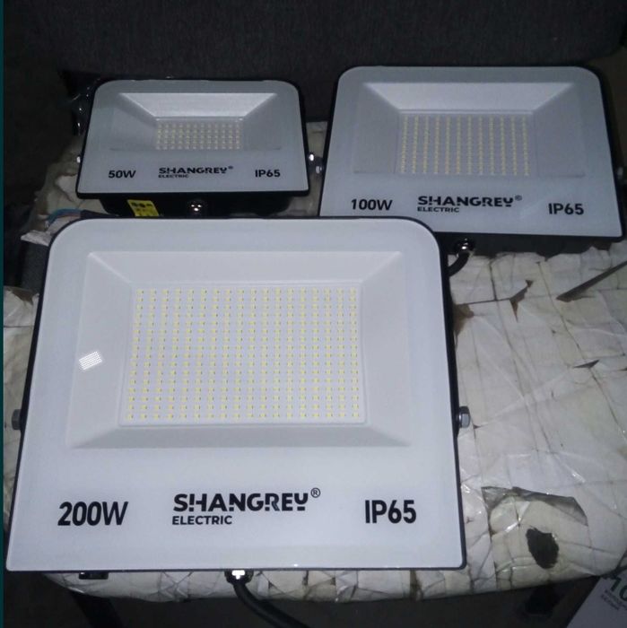 Led прожектор сатылады