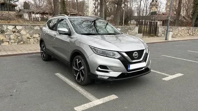 Nissan Qashqai Tekna Plus - varianta full, stare foarte buna, 2 seturi jante