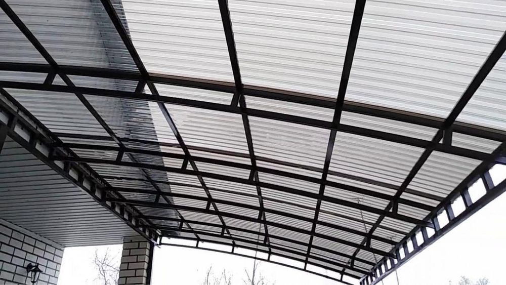 Профилированный поликарбонат для навеса, теплиц
