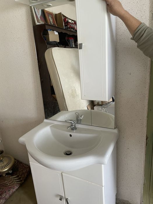 Mobilier baie  cu chiuveta 350 ron