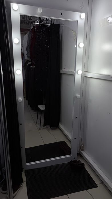 Продам зеркало, стойку