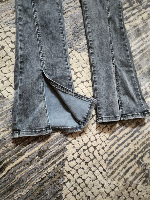 Джинсы новые .джинсы