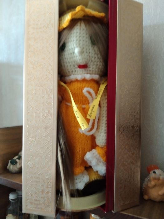 Интерьерная кукла в подарочной коробке