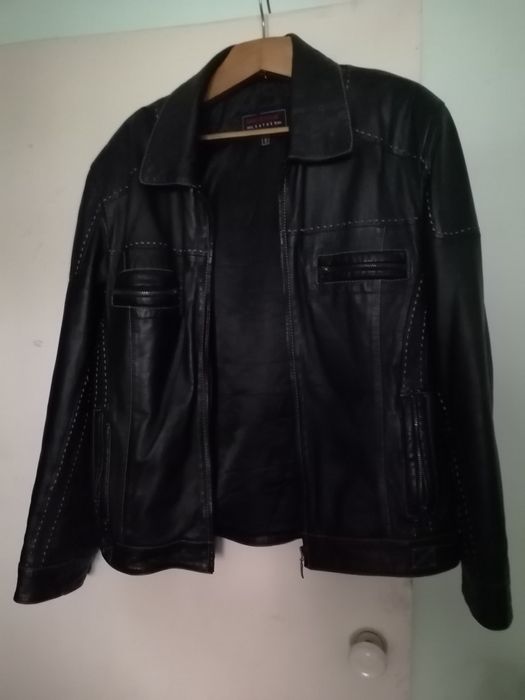 Продам кожаные куртки .