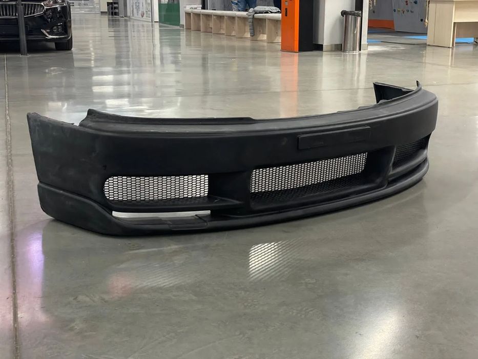 Бампер  ниссан цефиро а32