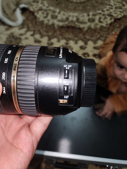 Объектив Tamron 70-30