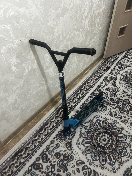 Велик и самокат на ходу