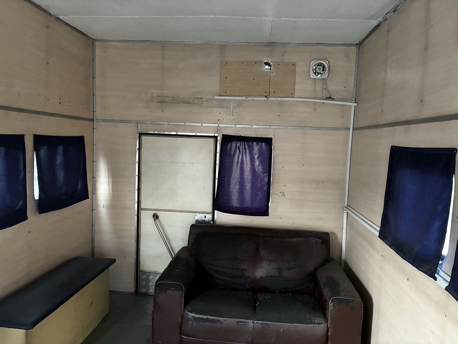 Продам термобудку ( жилая будка )