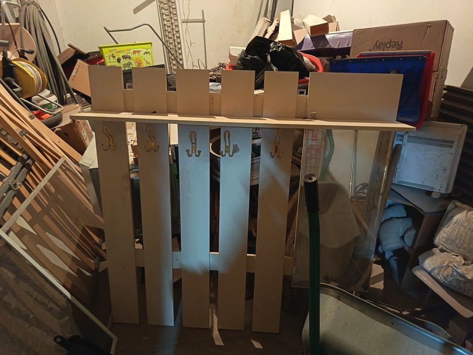 Продам вешалку бу