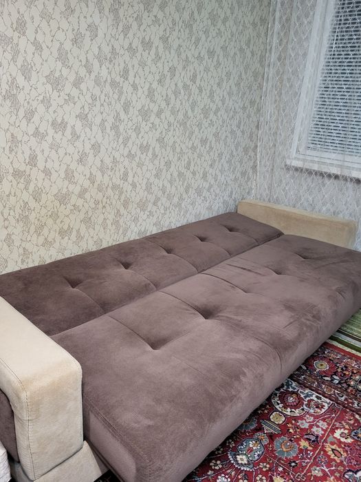 Диван с клик клак механизъм