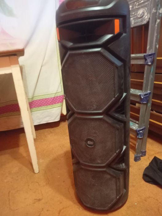 Блютуз калонка с микрафоном