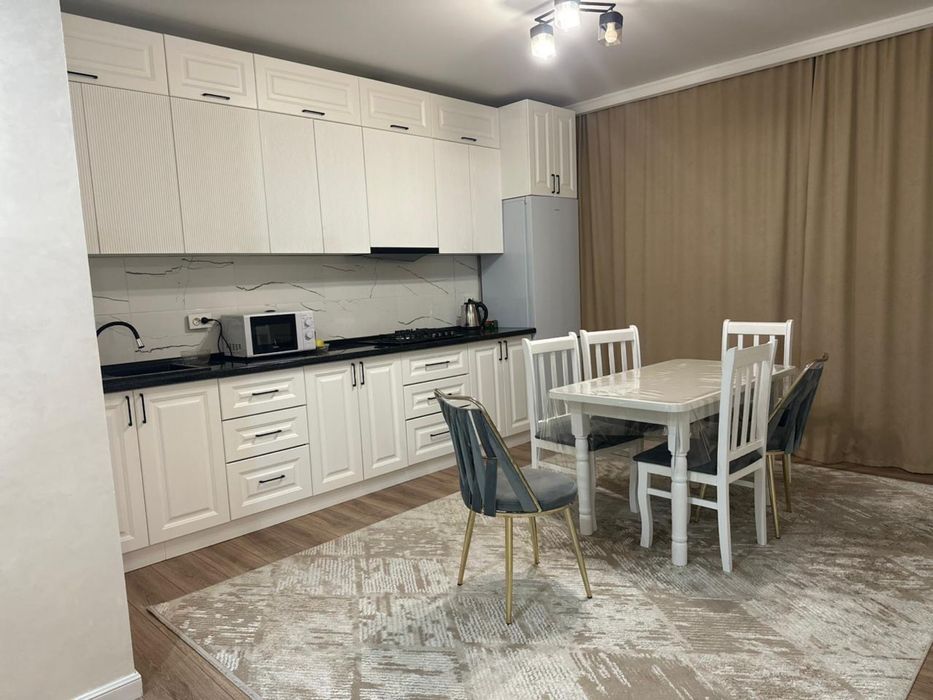 Квартира посуточно Мкрн Шугыла рядом ЦОН