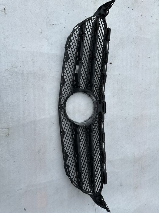 Grilă radiator mercedes c class w205.cod:a2058800183.
