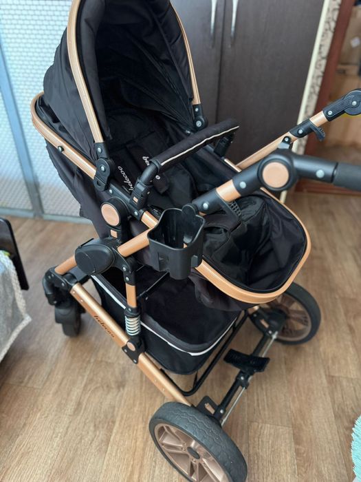 Продам детскую коляску