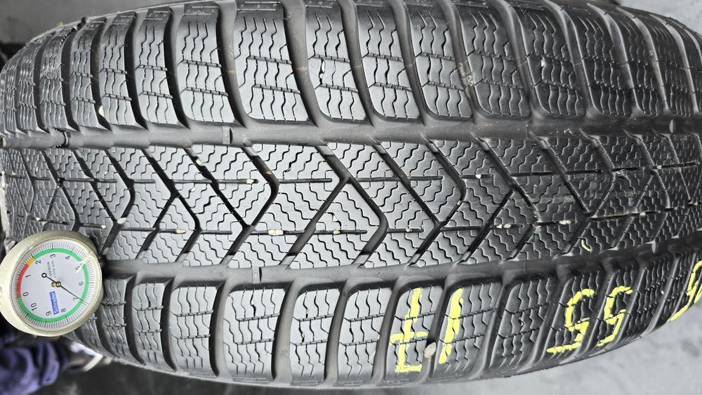 2 anvelope iarnă Pirelli 225/55/17 - 7 mm