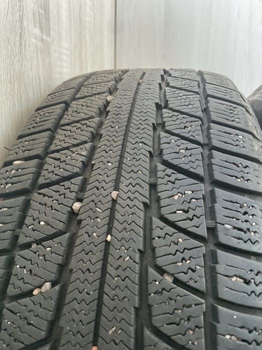 Шины зимние R16 triangle