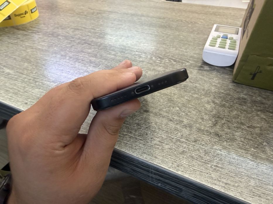Iphone 15 128гб.