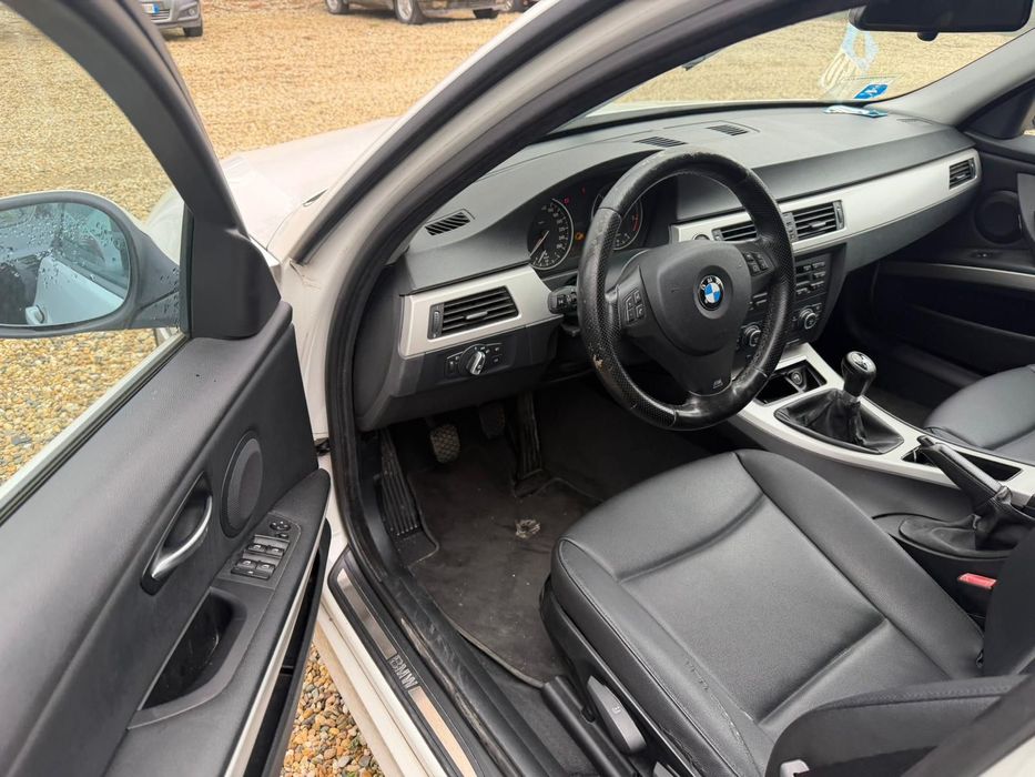 BMW e91 320xd 177k na chasti