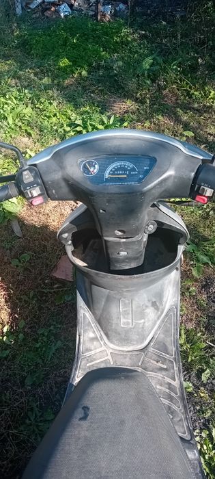 Vând scuter de 49 CC