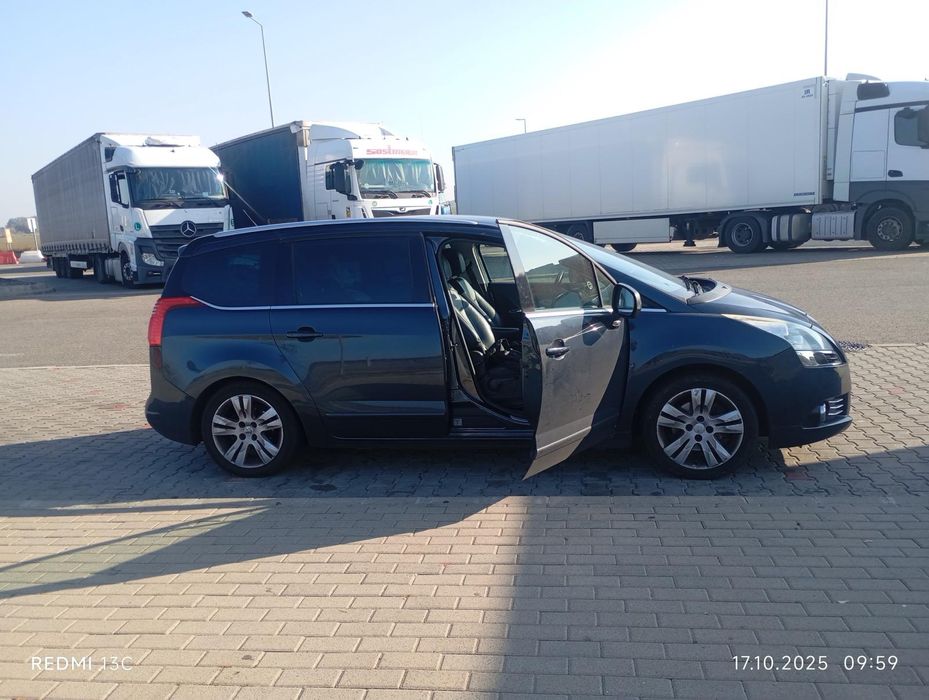 Peugeot 5008 2011 1.6 benzina 156cp