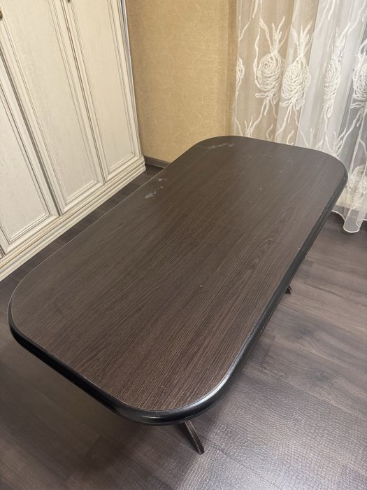 Стол кухонный деревянный