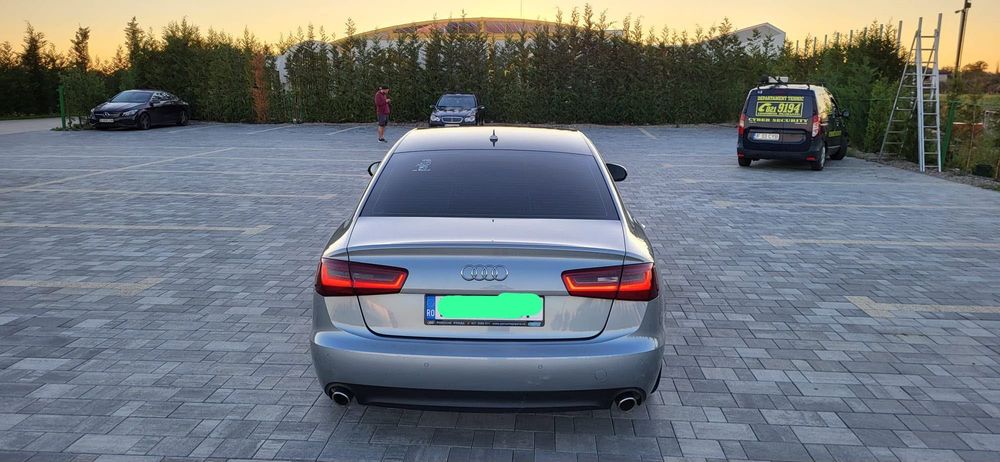 Vând Audi A6 2012