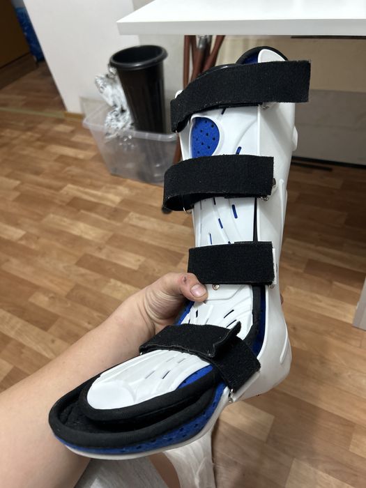 Бандаж(Лангета) хорошая замена гипсу. Размер L(41-44)