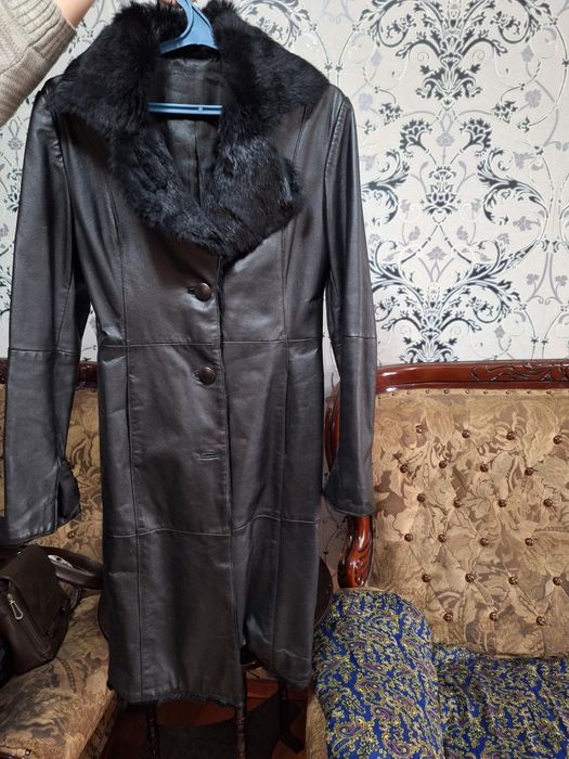 Продам кожаный плащ зимний