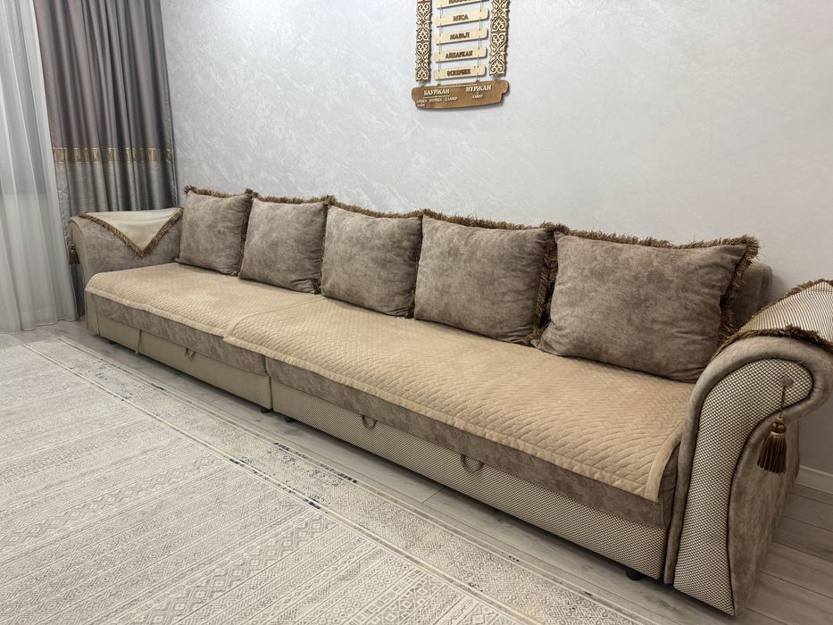 Продам диван 4 м