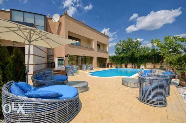 Vila Petrecere Evenimente Majorat Onomatice Cununie Botez Petreceri Piscina