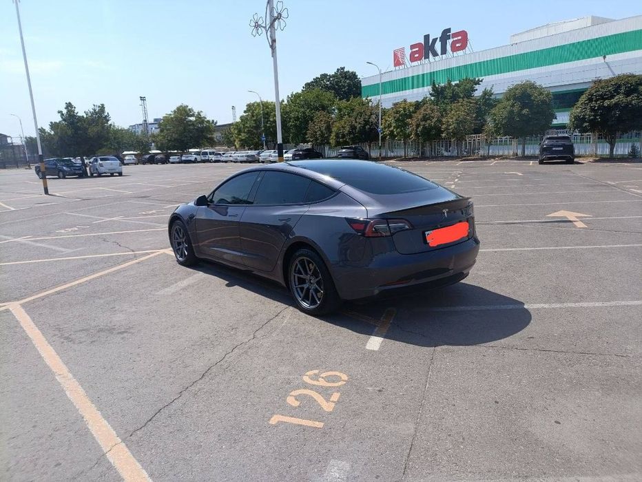 Tesla model 3 ( standart)