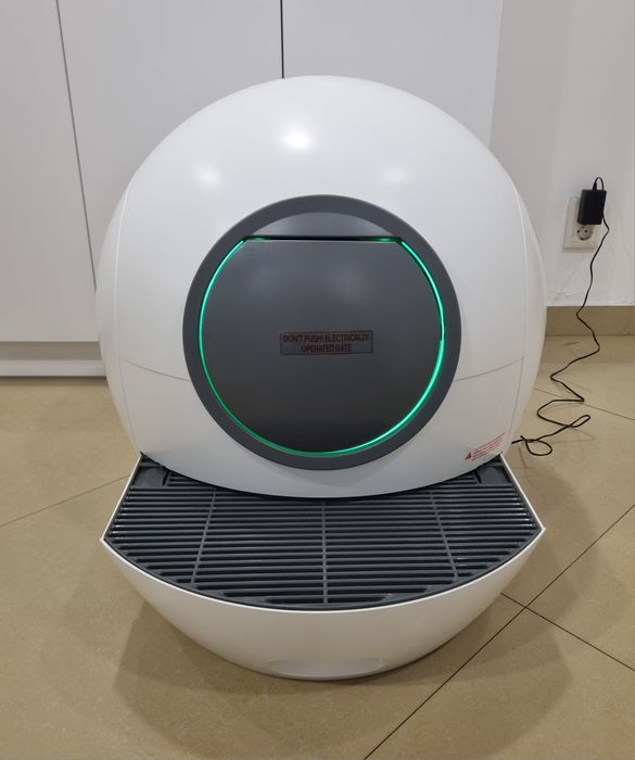 Litiera Smart cu Sistem de Curatare Automata pentru Pisici, Sterilizar