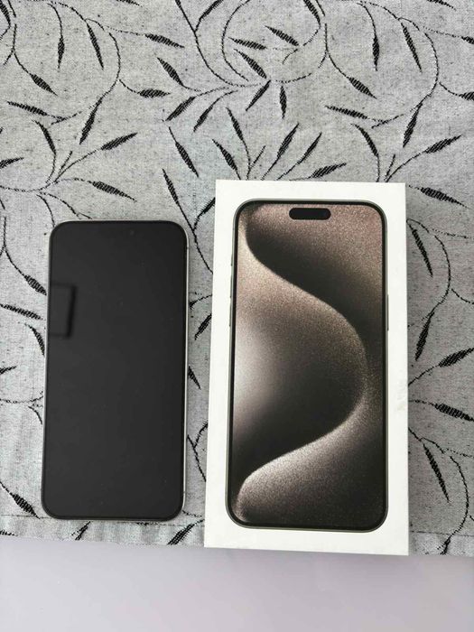 Продавам Iphone 15 pro max