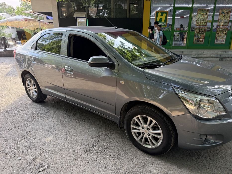 Cobalt 2020 yil 8500$ srochna sotiladi narxini kelishamiz
