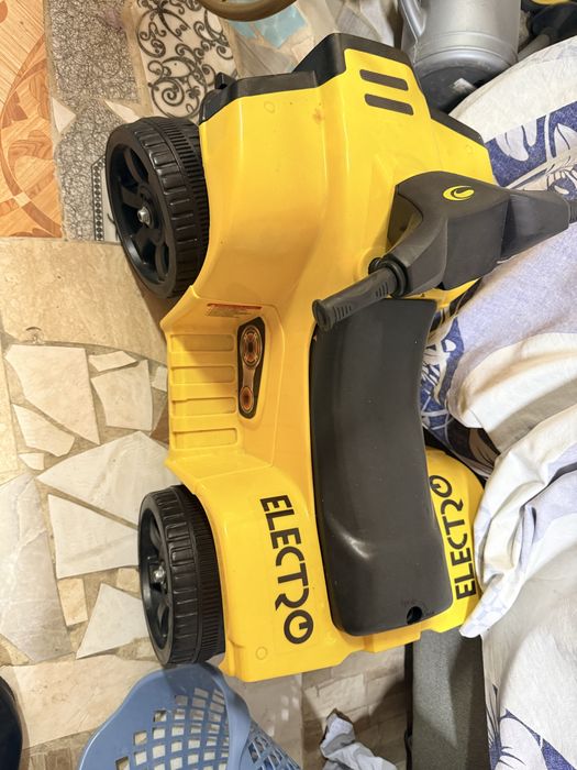 Детская машина подлежит ремонту