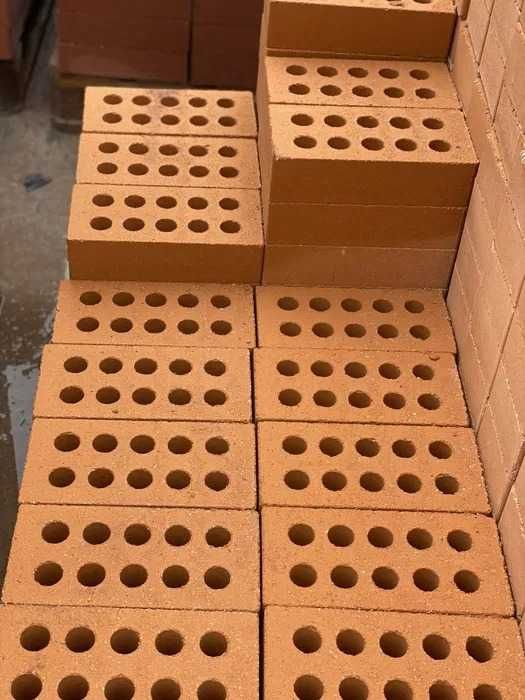 Облицовочный кирпич  Одинарный Полуторный Евро Для фасада и цоколя.