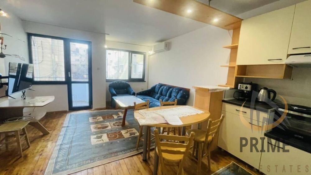 Дава се под наем Двустаен апартамент в Бургас, Център - 57 кв.м за 357 € - Снимка #1