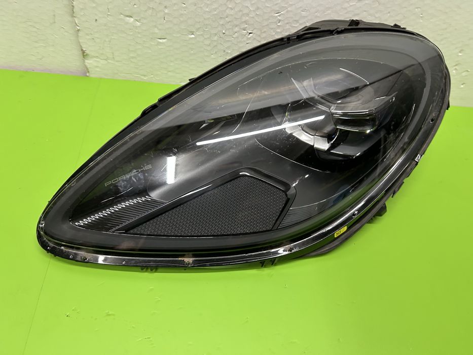 Far Porsche Macan 95B full led adaptiv 2019-2023 stanga