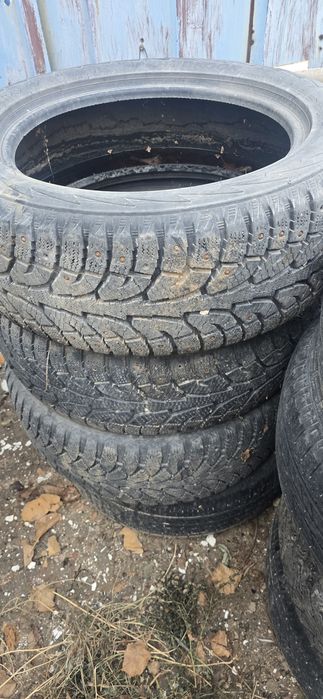 235/55/18.      235/60/18