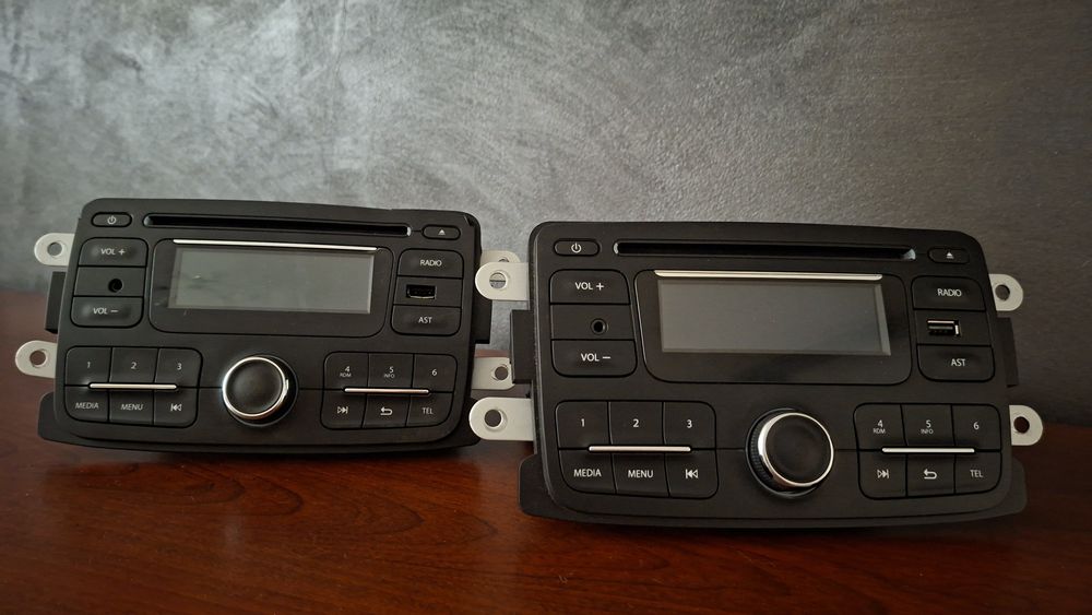 Pentru piese Radio cd usb Bluetooth D acia L.ogan - 70 lei, Galati