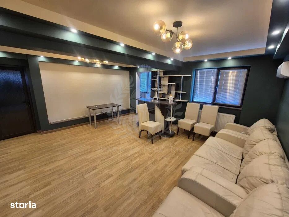 //4 Camere//Bulevardul Republicii//