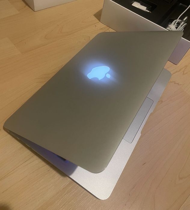 Macbook Air 2015 256GB Като НОВ