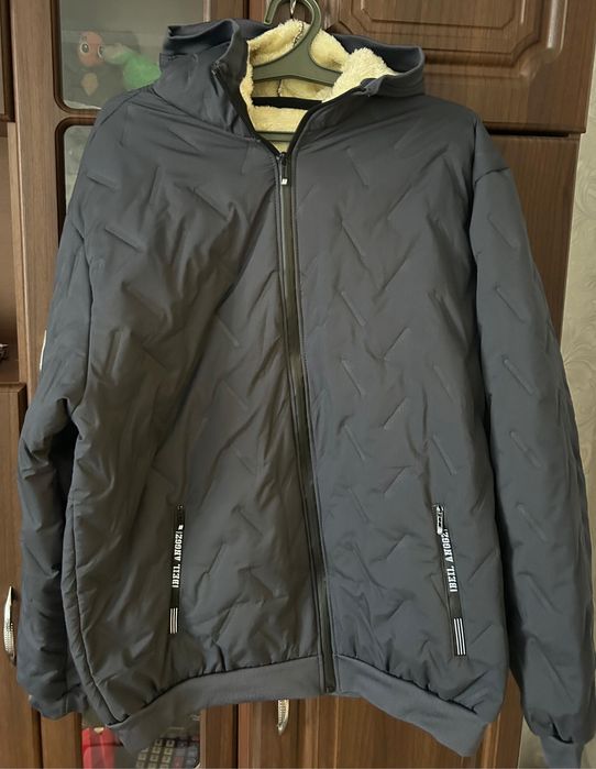 Продам мужскую куртку