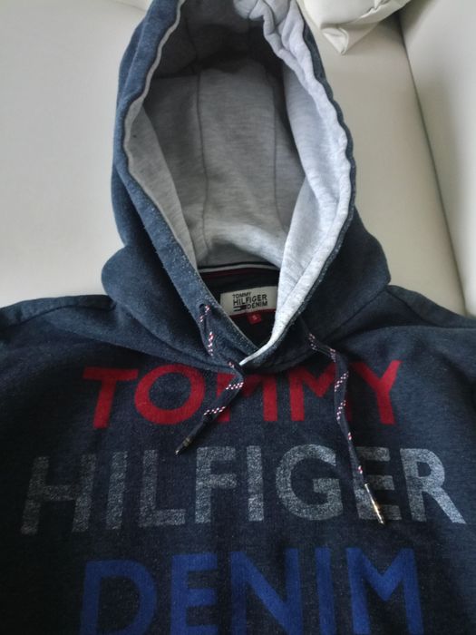 Vând hanorac Tommy Hilfiger, produs de calitate superioara mărimea S.