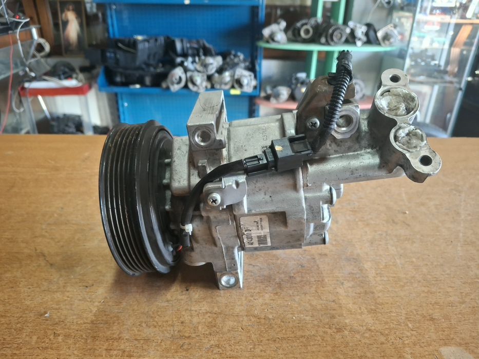 Compresor aer condiționat Dacia  Duster  Ladgy  Logan 1.5 tdci